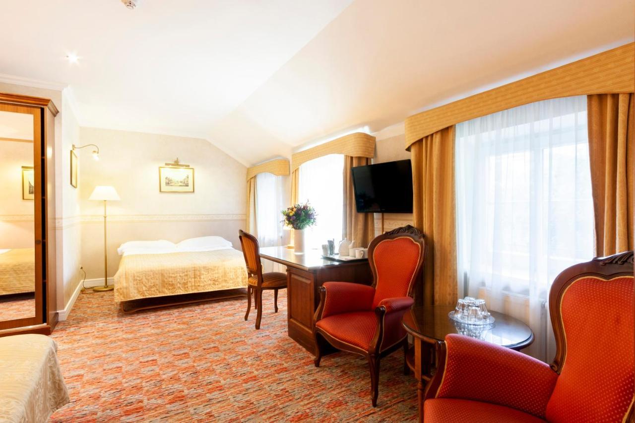 Story Inn Self Check-In Hotel VNO Exterior photo