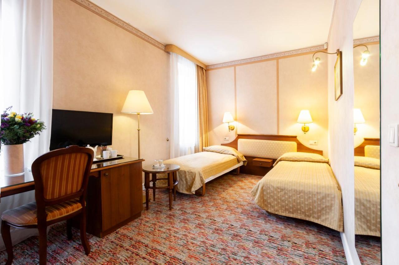 Story Inn Self Check-In Hotel VNO Exterior photo