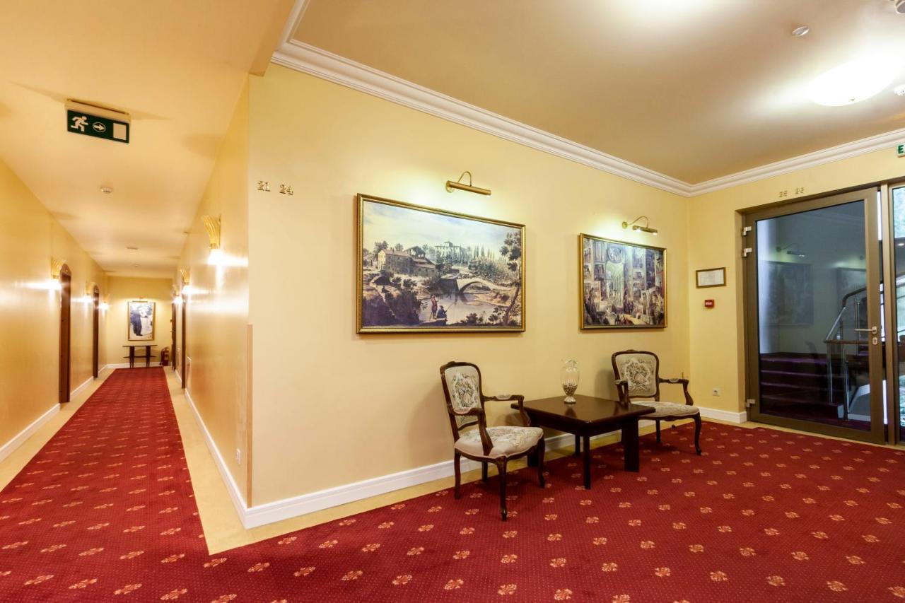 Story Inn Self Check-In Hotel VNO Exterior photo