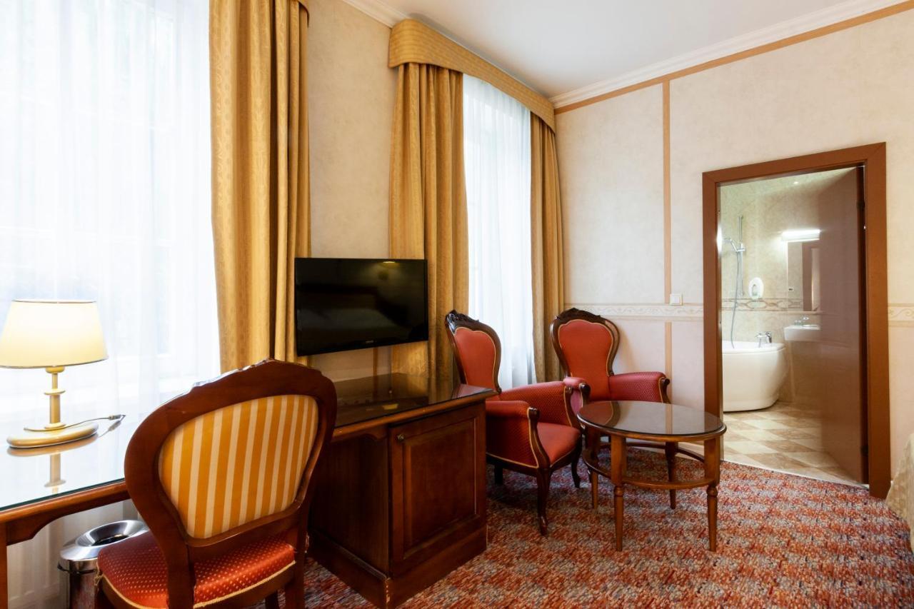 Story Inn Self Check-In Hotel VNO Exterior photo