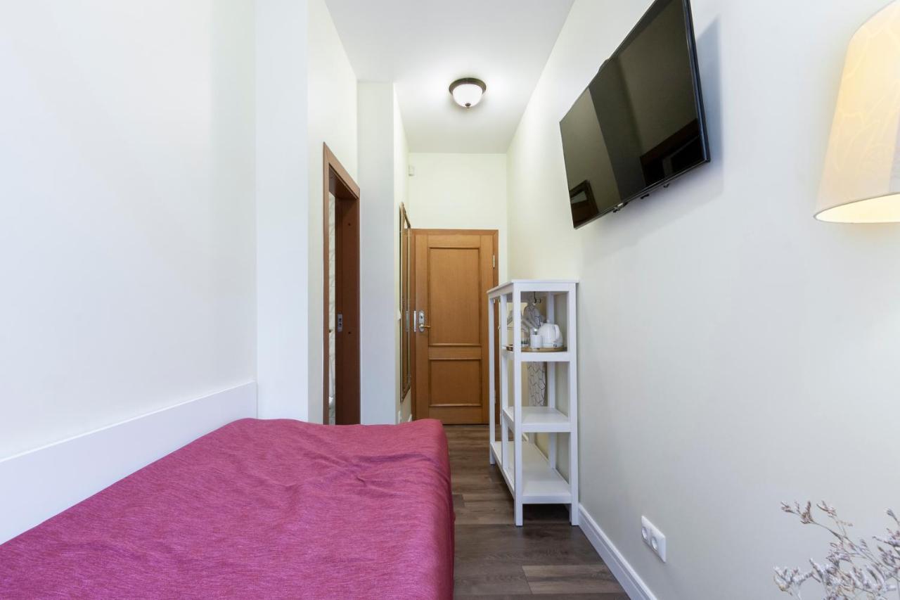 Story Inn Self Check-In Hotel VNO Exterior photo