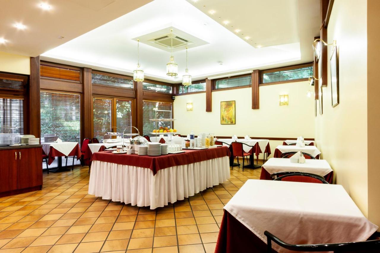 Story Inn Self Check-In Hotel VNO Exterior photo